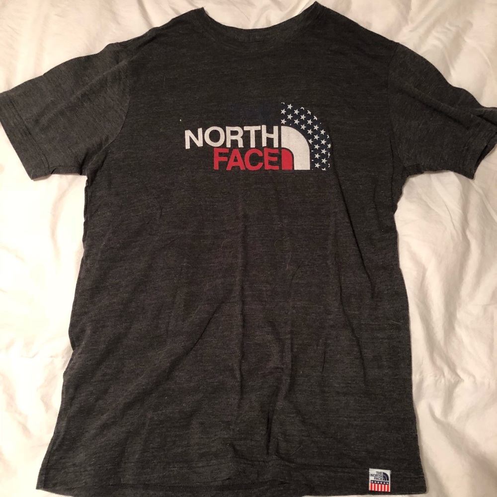 THE NORTH FACE T-SHIRT